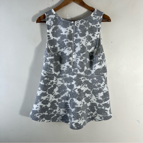 Anthropologie Akemi + Kim Neoprene Peplum Tank Size Large In Grey Motif - Picture 5 of 12